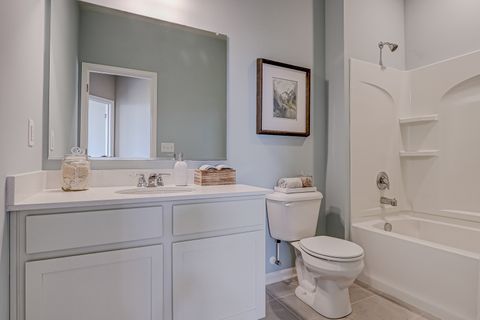 Tiny photo for 400 Comstock Road, South Elgin, IL 60177 (MLS # 12553853)