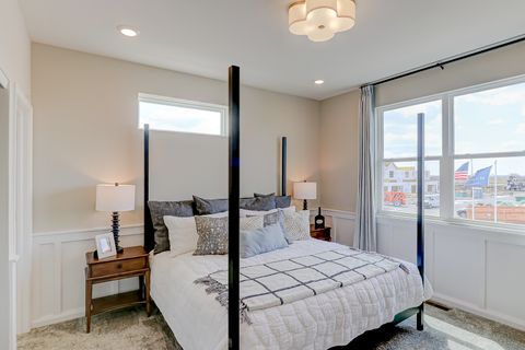 Tiny photo for 400 Comstock Road, South Elgin, IL 60177 (MLS # 12553853)