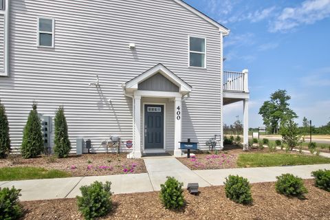 Tiny photo for 400 Comstock Road, South Elgin, IL 60177 (MLS # 12553853)