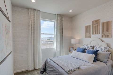 Tiny photo for 400 Comstock Road, South Elgin, IL 60177 (MLS # 12553853)