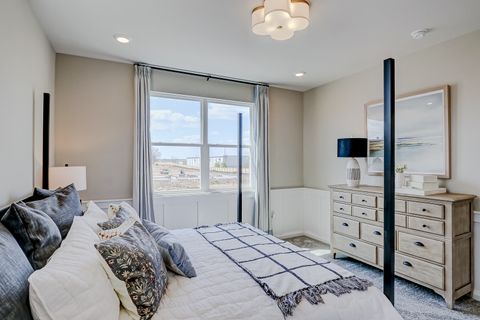 Tiny photo for 400 Comstock Road, South Elgin, IL 60177 (MLS # 12553853)