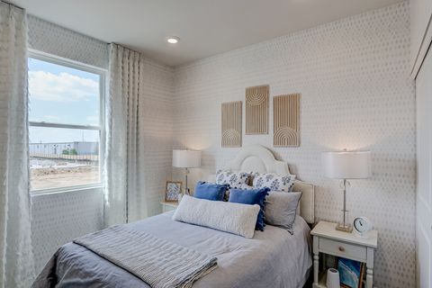 Tiny photo for 400 Comstock Road, South Elgin, IL 60177 (MLS # 12553853)