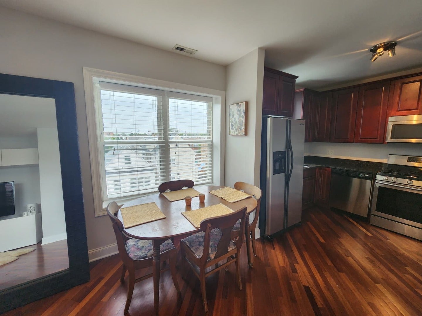 3335 W BELLE PLAINE Avenue 3A