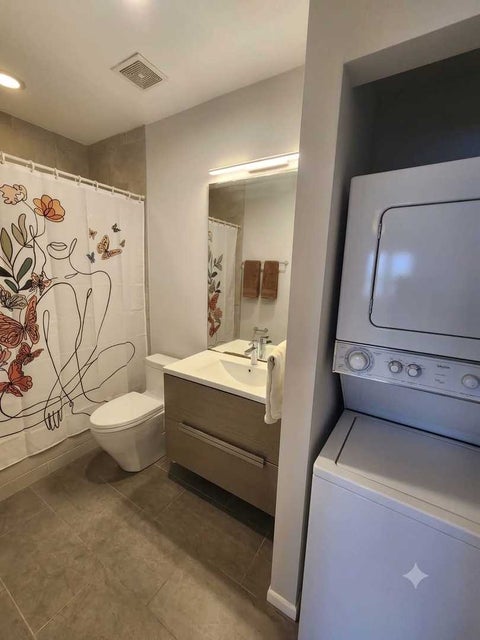 Tiny photo for 3335 W BELLE PLAINE Avenue #3A, Chicago, IL 60618 (MLS # 12766460)