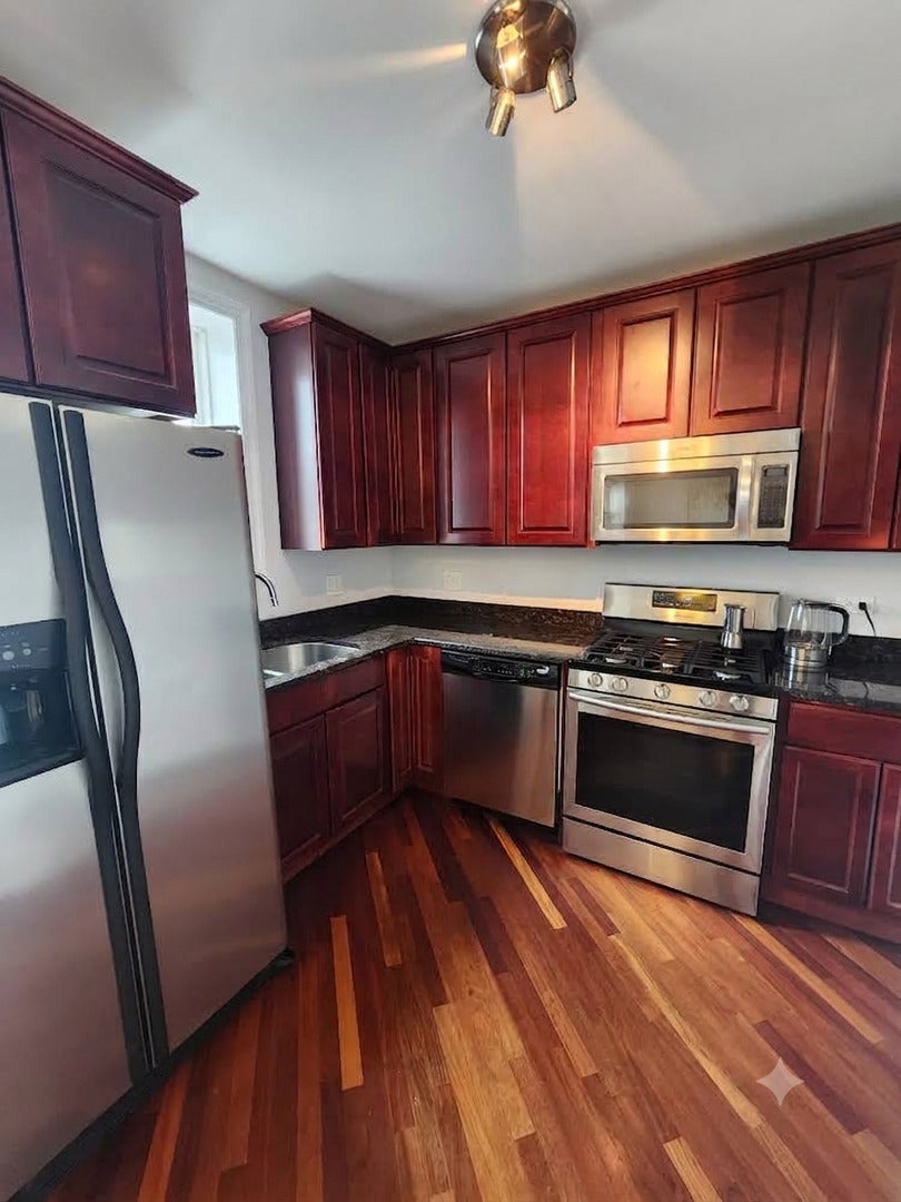 3335 W BELLE PLAINE Avenue 3A