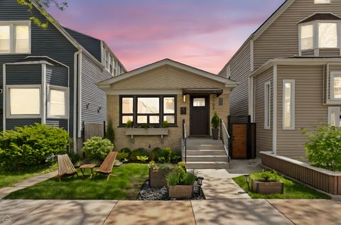 3753 N Francisco Avenue Chicago IL 60618