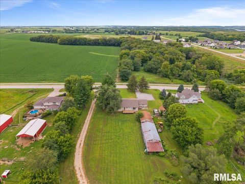 Tiny photo for 1610 WISCONSIN Street, Le Claire, IA 52753 (MLS # QC4265679)