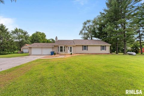 Photo of 1610 WISCONSIN Street, Le Claire, IA 52753 (MLS # QC4265679)
