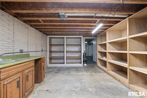 Tiny photo for 1610 WISCONSIN Street, Le Claire, IA 52753 (MLS # QC4265679)