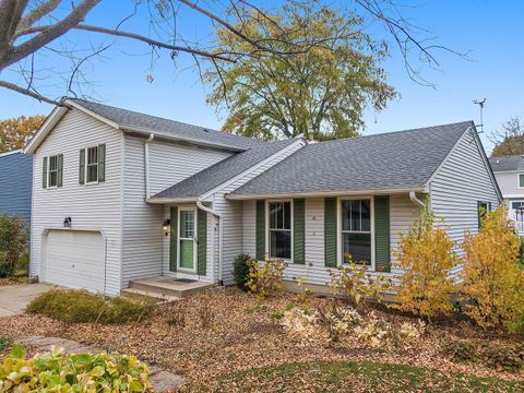 Tiny photo for 517 Sheffield Road, Naperville, IL 60565 (MLS # 12511953)