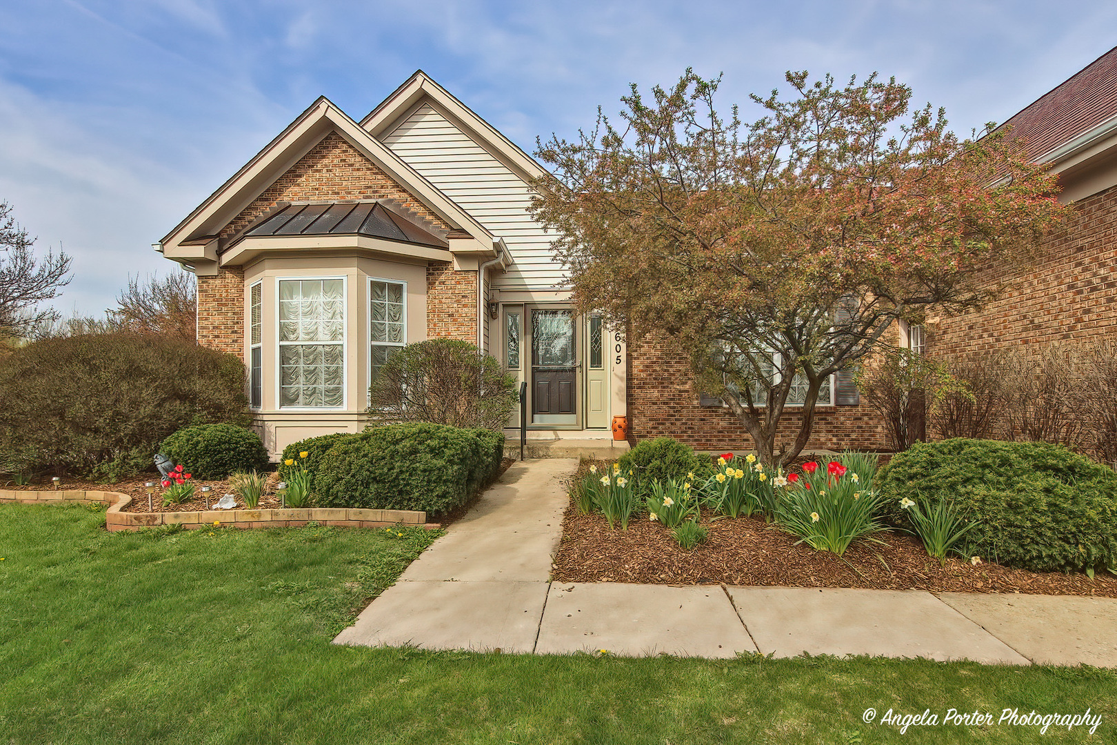 2605 PARKER Lane