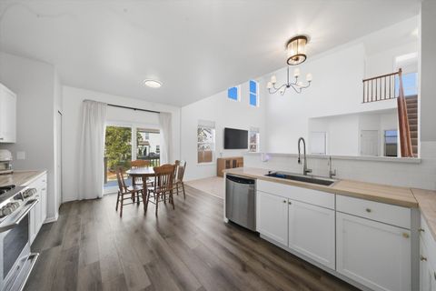 Tiny photo for 510 Golden Valley Lane, Algonquin, IL 60102 (MLS # 12598150)