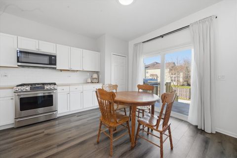 Tiny photo for 510 Golden Valley Lane, Algonquin, IL 60102 (MLS # 12598150)