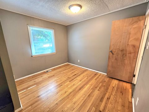 Tiny photo for 22526 Jeffrey Avenue, Sauk Village, IL 60411 (MLS # 12492814)