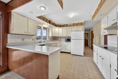 Tiny photo for 103 Stoney Creek Road, DeKalb, IL 60115 (MLS # 12608193)