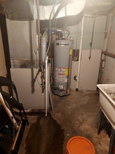 Tiny photo for 9834 S oglesby Street, Chicago, IL 60617 (MLS # 12459734)