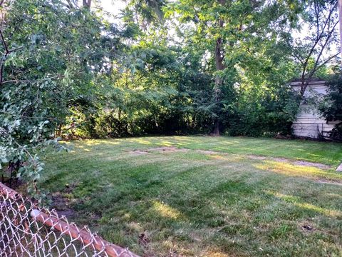 Tiny photo for 9834 S oglesby Street, Chicago, IL 60617 (MLS # 12459734)