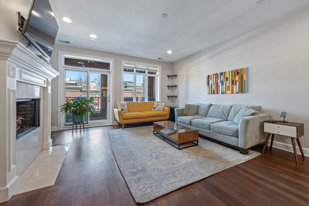 1025 W MONROE Street 3W