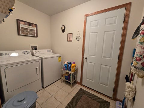 Tiny photo for 330 Kirkwood Avenue, Winthrop Harbor, IL 60096 (MLS # 12786613)