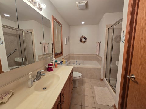 Tiny photo for 330 Kirkwood Avenue, Winthrop Harbor, IL 60096 (MLS # 12786613)