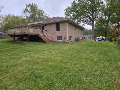 Tiny photo for 330 Kirkwood Avenue, Winthrop Harbor, IL 60096 (MLS # 12786613)