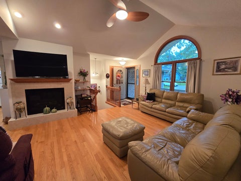Tiny photo for 330 Kirkwood Avenue, Winthrop Harbor, IL 60096 (MLS # 12786613)
