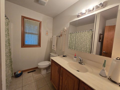 Tiny photo for 330 Kirkwood Avenue, Winthrop Harbor, IL 60096 (MLS # 12786613)