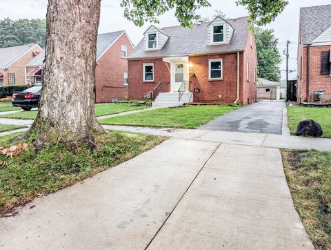 Tiny photo for 439 Morris Avenue, Bellwood, IL 60104 (MLS # 12416070)