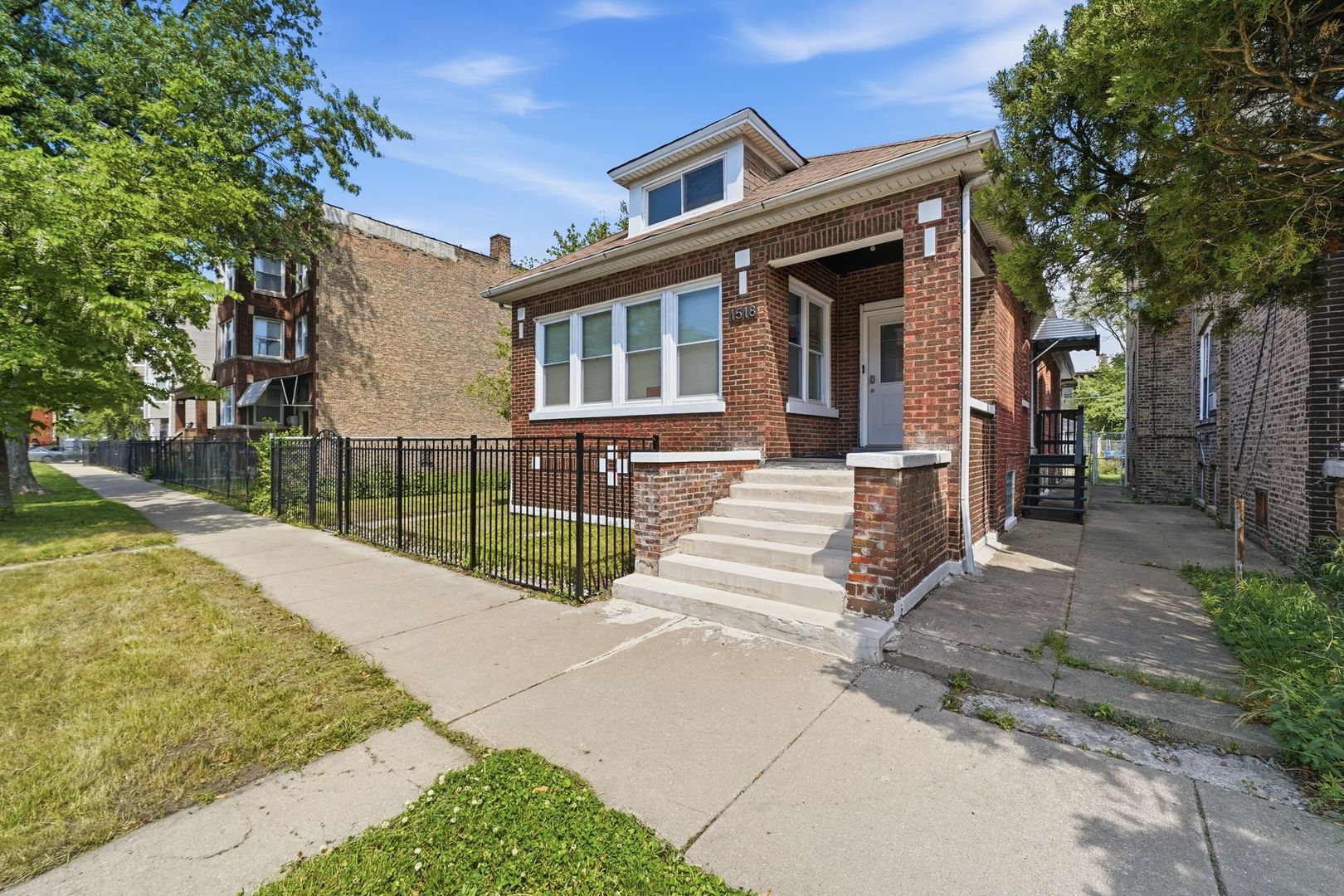 1518 E 73rd Place
