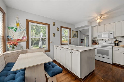 Tiny photo for 2714 Fort Sheridan Avenue, Highland Park, IL 60035 (MLS # 12686916)