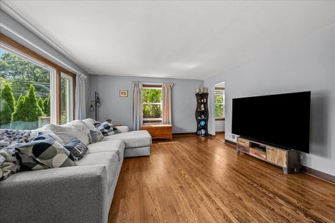 Tiny photo for 2714 Fort Sheridan Avenue, Highland Park, IL 60035 (MLS # 12686916)
