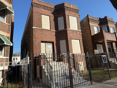 741 N Trumbull Avenue Chicago IL 60624