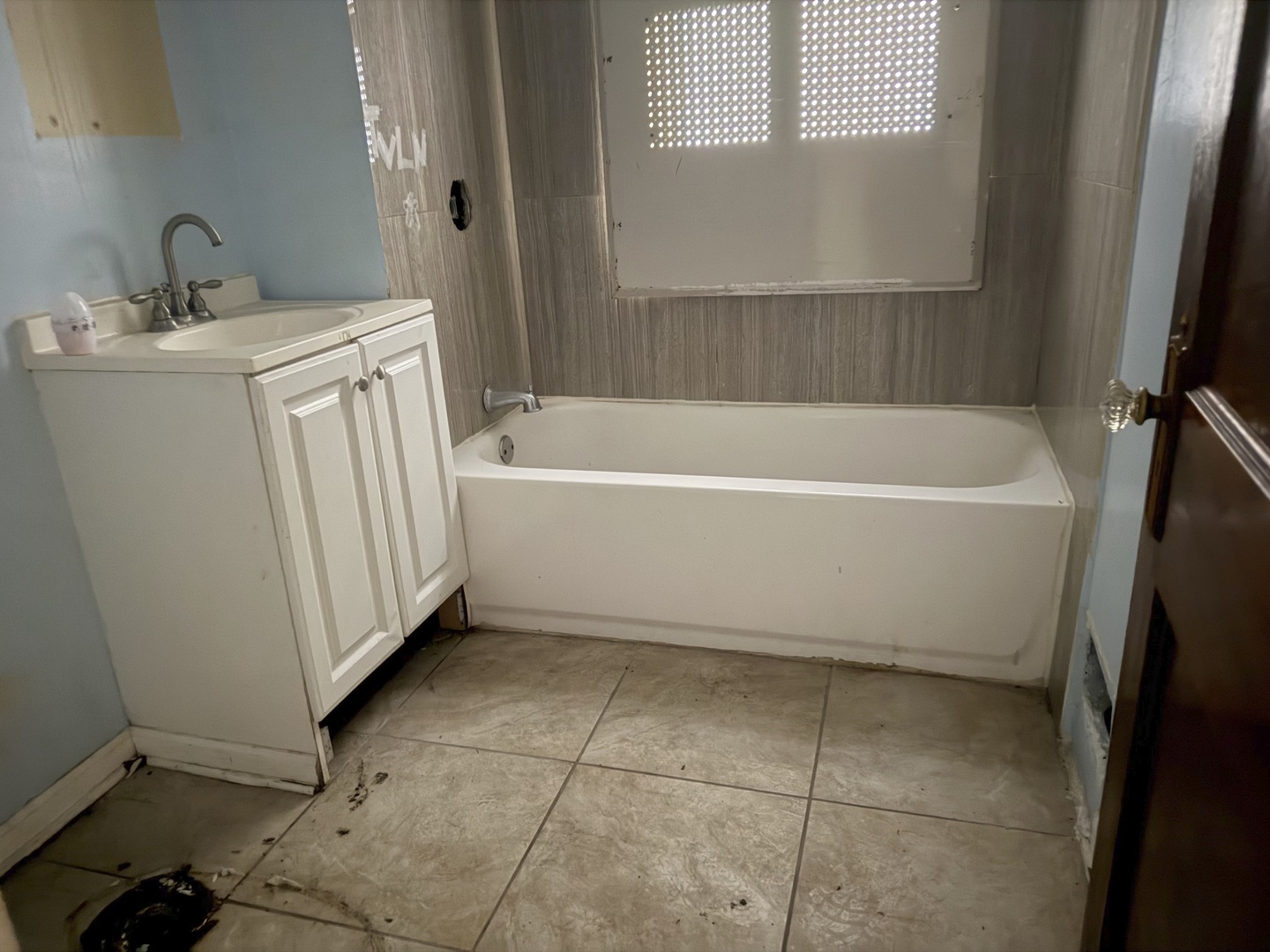 741 N Trumbull Avenue