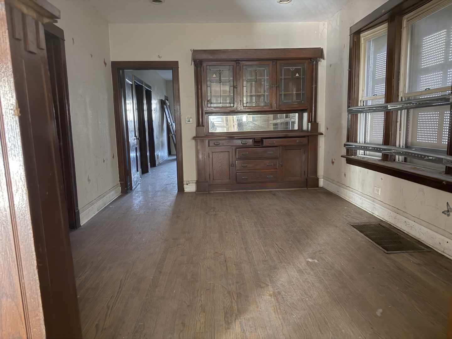 741 N Trumbull Avenue