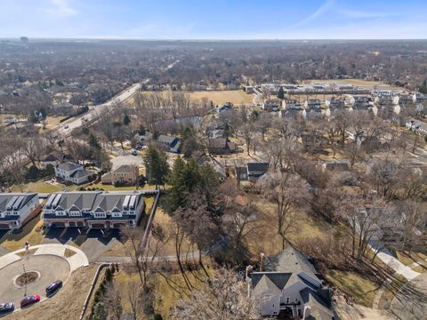 Tiny photo for 128 Harding Court, Glen Ellyn, IL 60137 (MLS # 12585201)