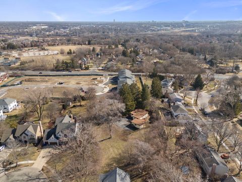 Tiny photo for 128 Harding Court, Glen Ellyn, IL 60137 (MLS # 12585201)