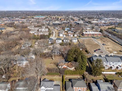 Tiny photo for 128 Harding Court, Glen Ellyn, IL 60137 (MLS # 12585201)