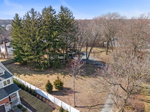 Tiny photo for 128 Harding Court, Glen Ellyn, IL 60137 (MLS # 12585201)