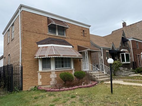 Tiny photo for 10418 S Calumet Avenue, Chicago, IL 60628 (MLS # 12493699)