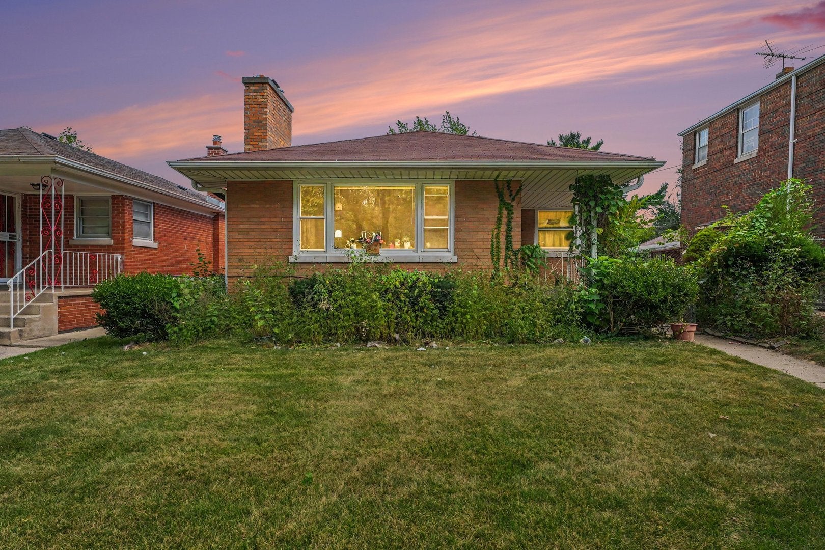 1037 WENTWORTH Avenue