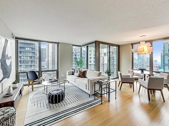 2 E Erie Street 2205