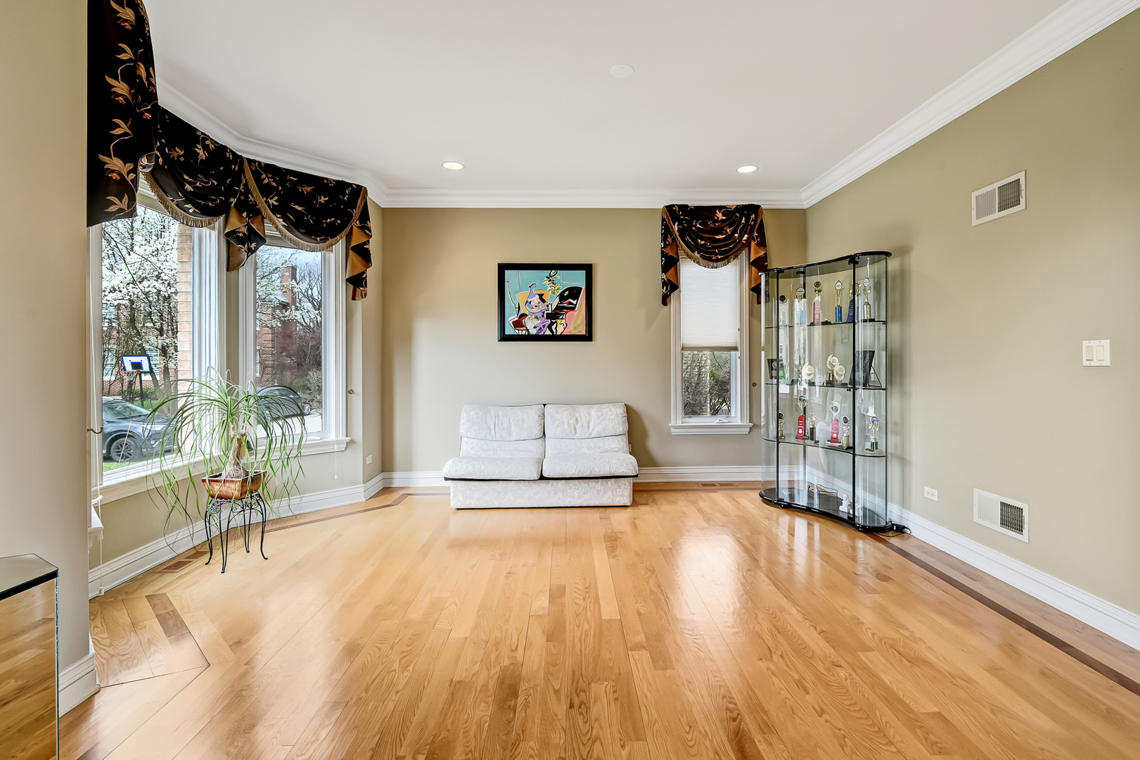909 Prairie Ridge Court
