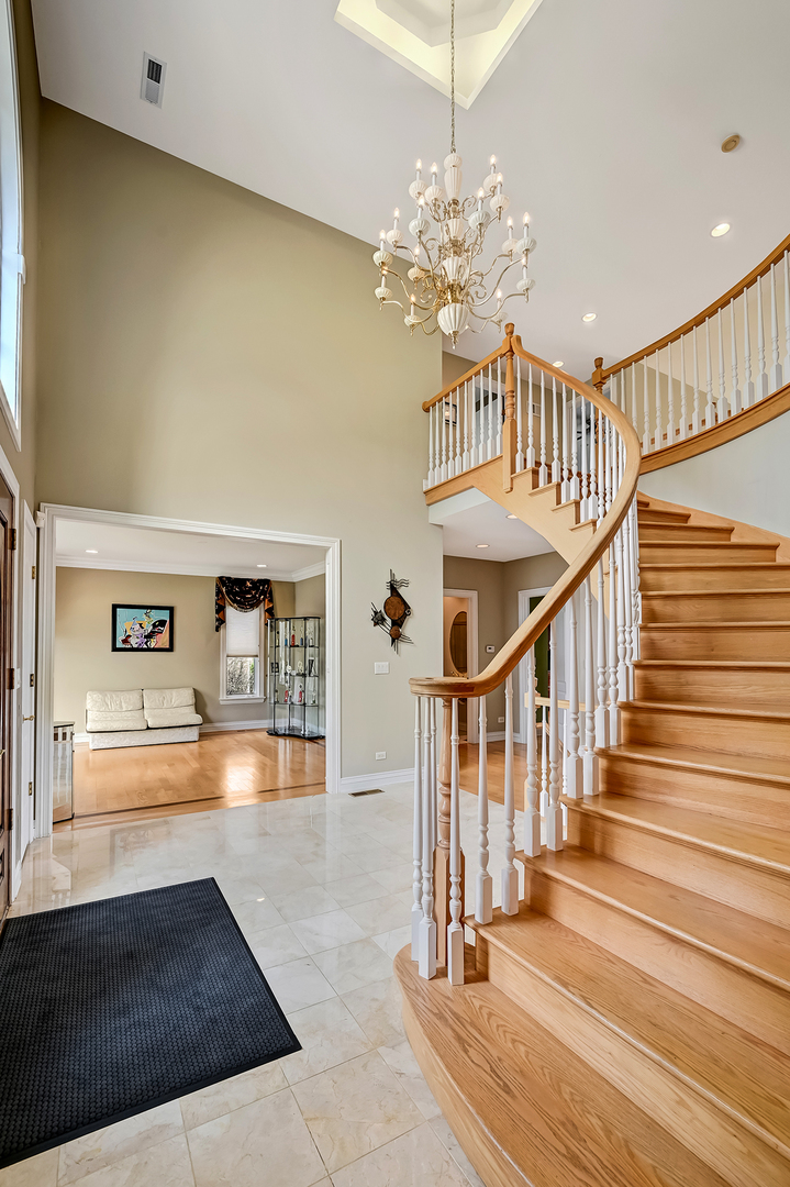 909 Prairie Ridge Court
