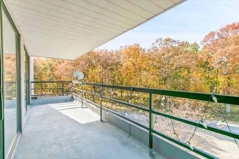 Tiny photo for 7131 N Caldwell Avenue #4S, Chicago, IL 60646 (MLS # 12585947)