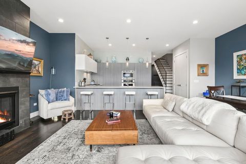 Tiny photo for 1355 W Winnemac Avenue #3, Chicago, IL 60640 (MLS # 12592014)