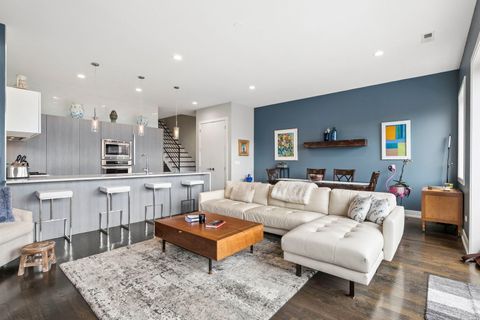 Tiny photo for 1355 W Winnemac Avenue #3, Chicago, IL 60640 (MLS # 12592014)