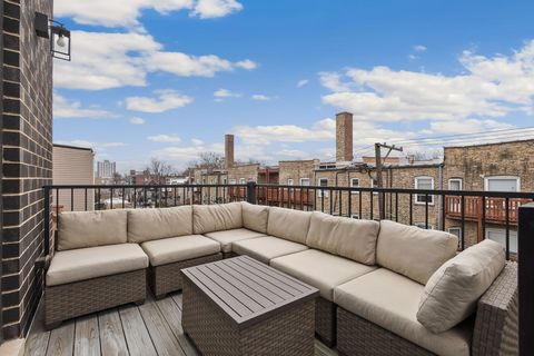 Tiny photo for 1355 W Winnemac Avenue #3, Chicago, IL 60640 (MLS # 12592014)