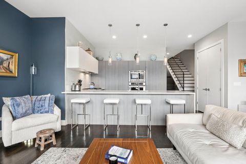 Tiny photo for 1355 W Winnemac Avenue #3, Chicago, IL 60640 (MLS # 12592014)