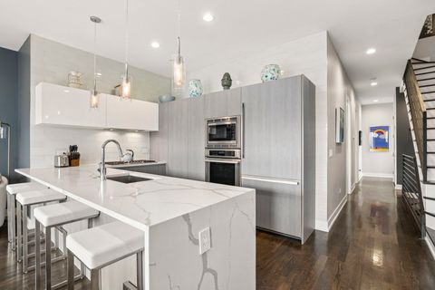 Tiny photo for 1355 W Winnemac Avenue #3, Chicago, IL 60640 (MLS # 12592014)