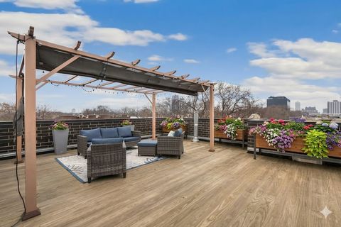 Tiny photo for 1355 W Winnemac Avenue #3, Chicago, IL 60640 (MLS # 12592014)